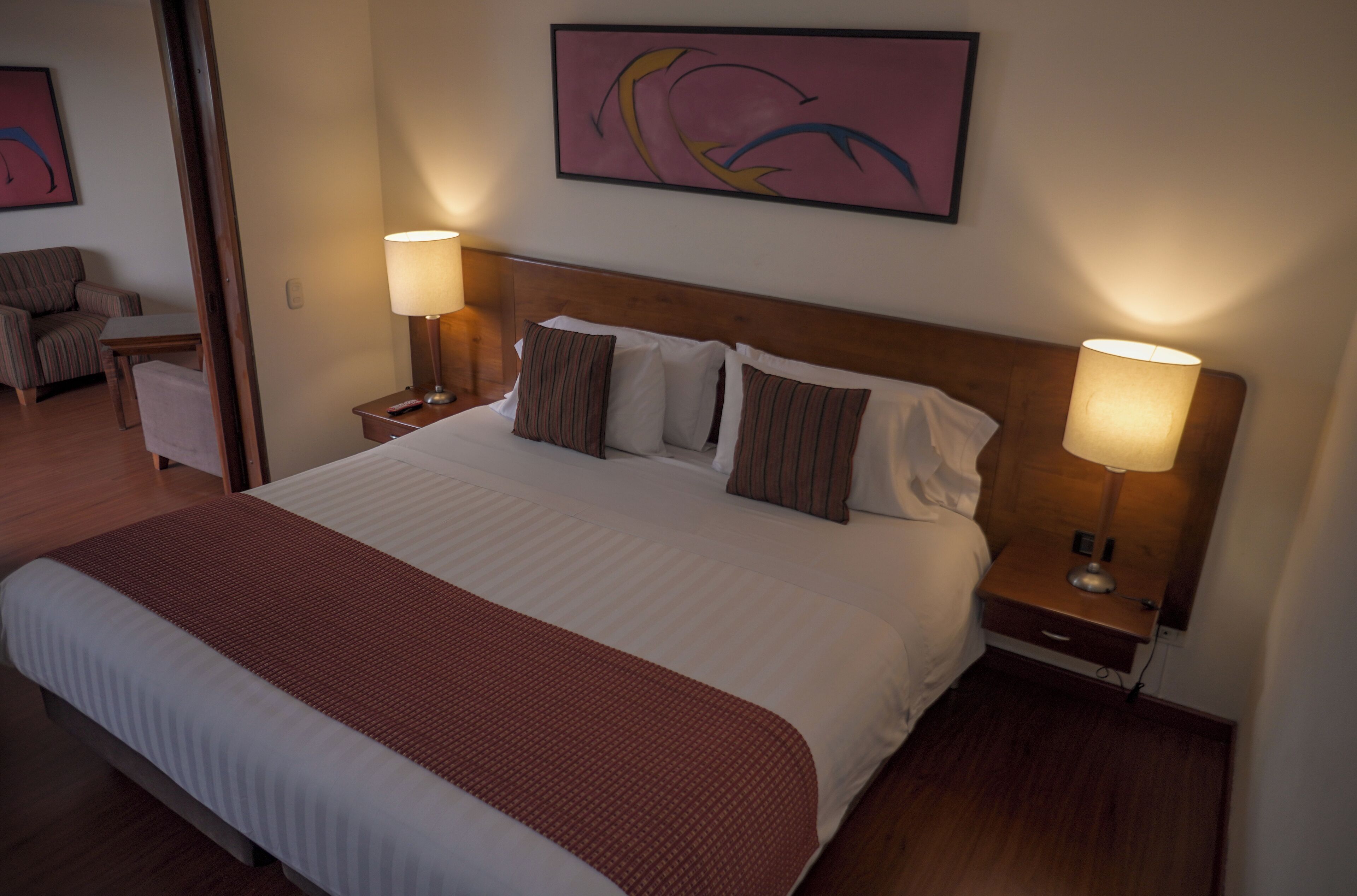 مكتب وواي فاي مجانًا