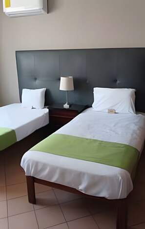 Chalet | Blackout curtains, iron/ironing board, free WiFi