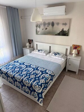 3 bedrooms, iron/ironing board, bed sheets