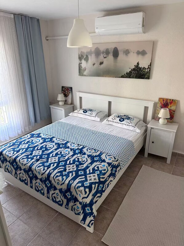 3 bedrooms, iron/ironing board, bed sheets