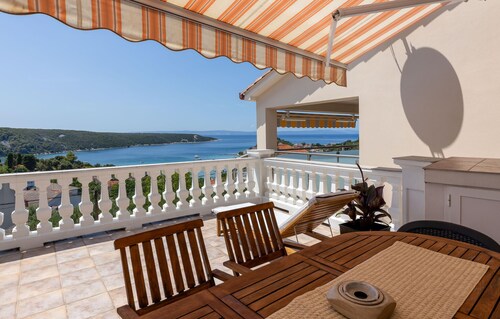 Pet friendly apartment in Kampor