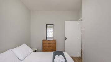 Basic Apartment | 1 bedroom, bed sheets