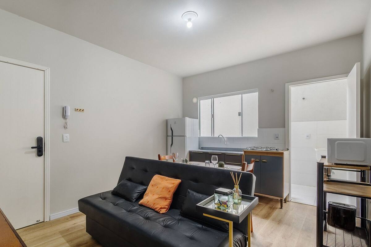 Basic Apartment | Living area