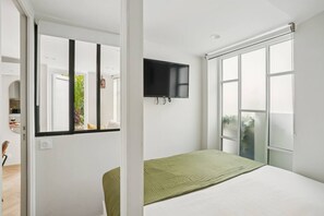 1 室のベッドルーム、アイロン / アイロン台、WiFi (無料)、ベッドシーツ