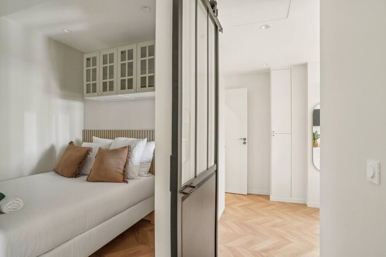 Schreibtisch, Bügeleisen/Bügelbrett, kostenloses WLAN, Bettwäsche