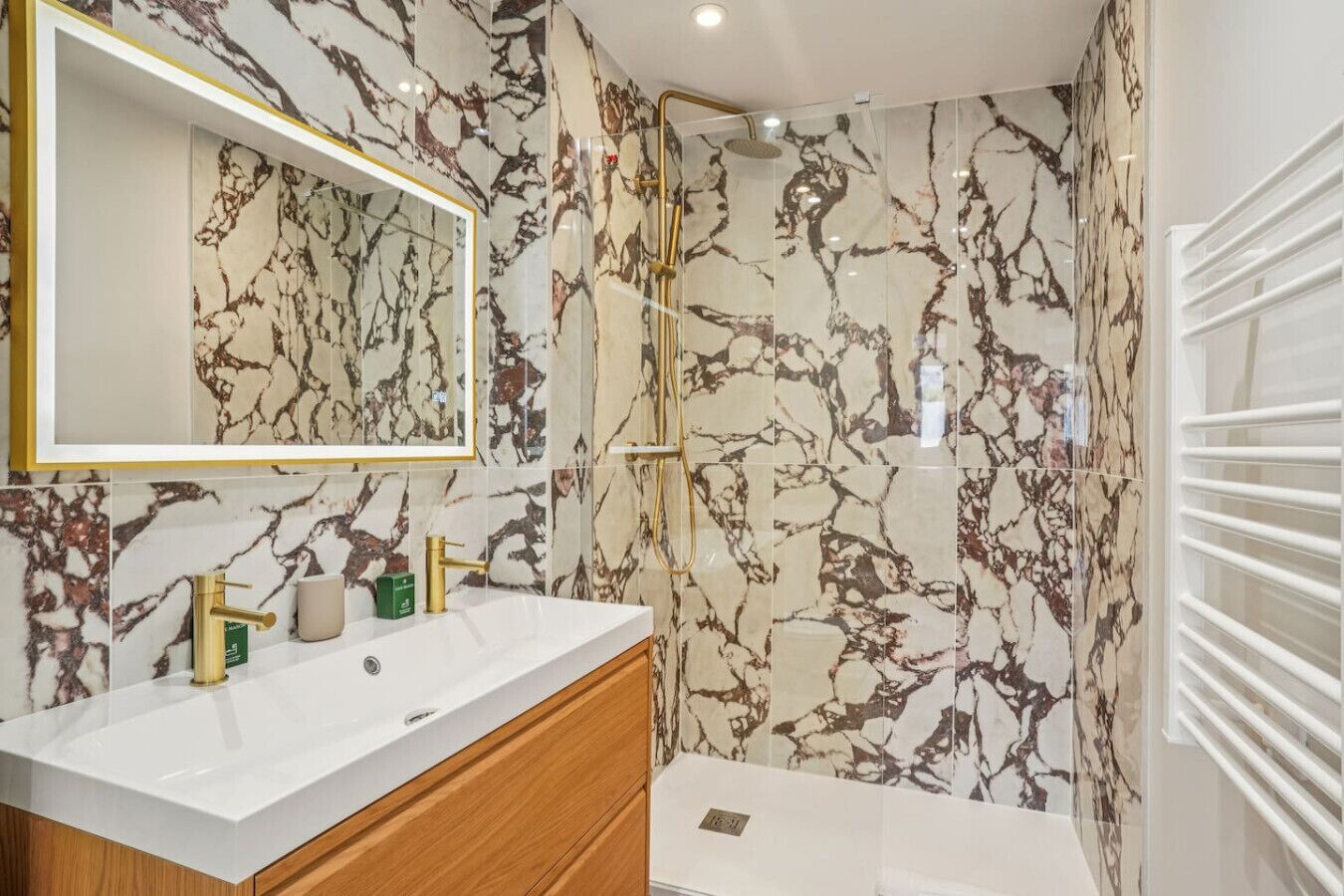 Haartrockner, Handtücher