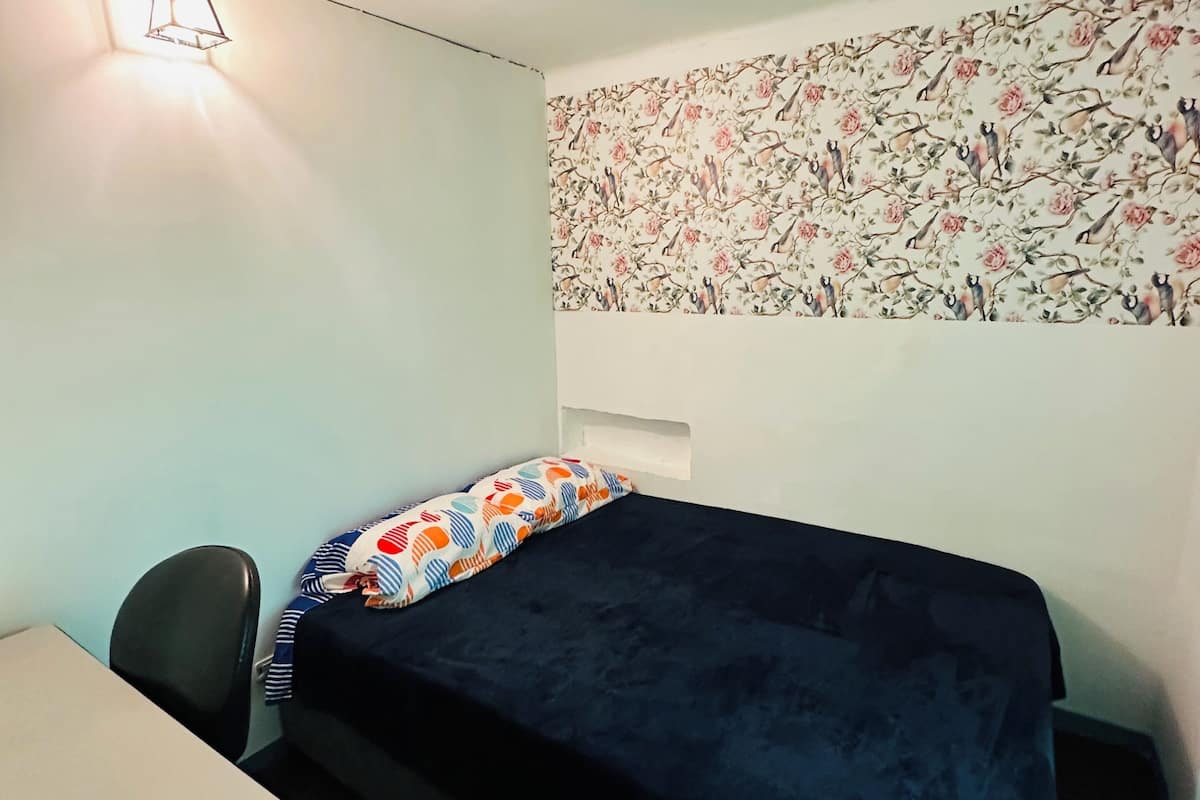 Quarto casal ou duplo básico | Wi-Fi de cortesia