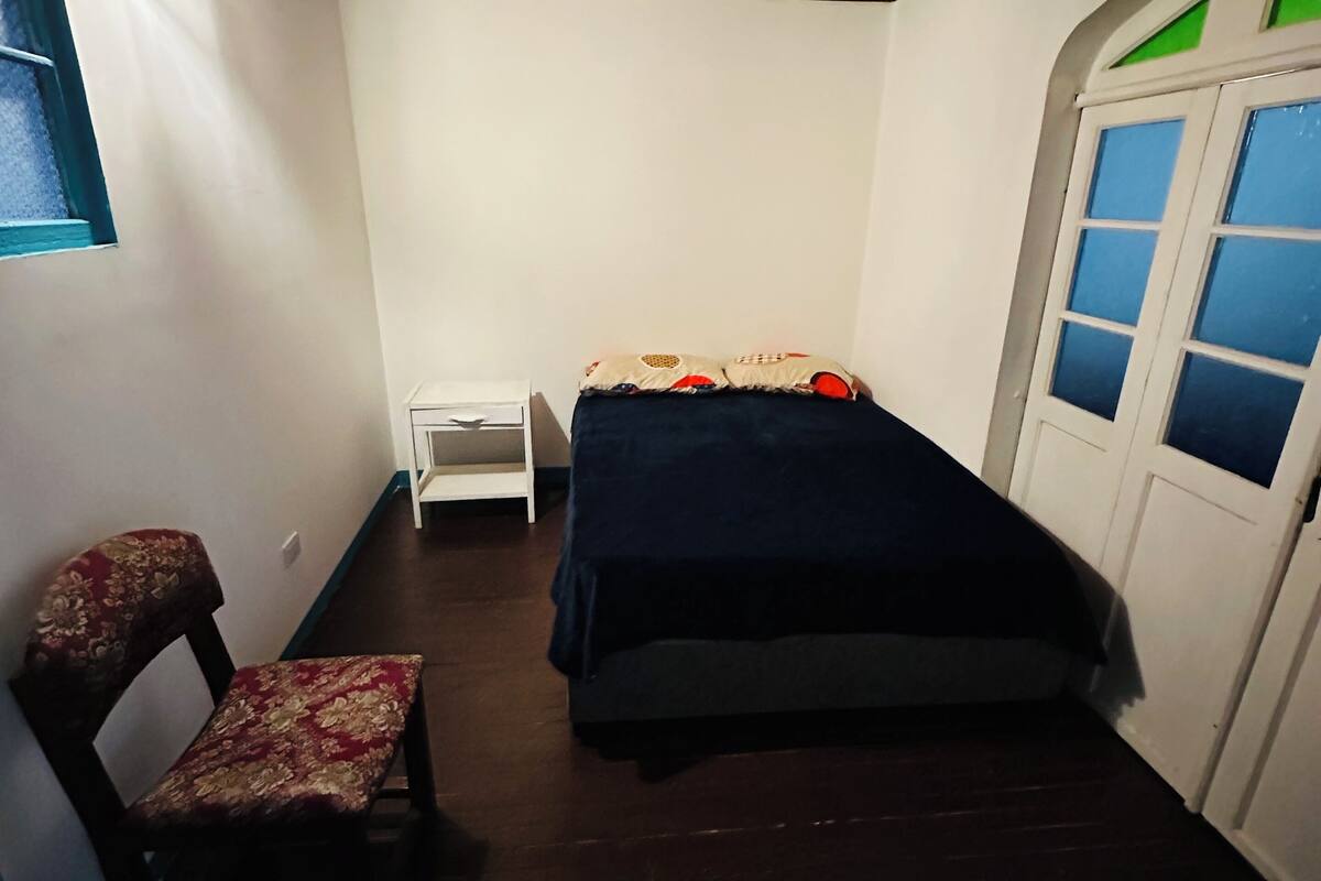 Quarto casal ou duplo básico | Wi-Fi de cortesia