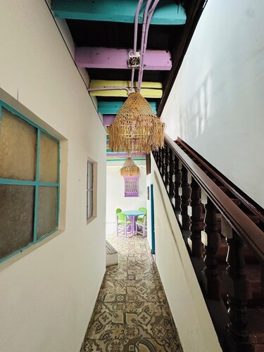 AQUI ME QUEDO here I stay