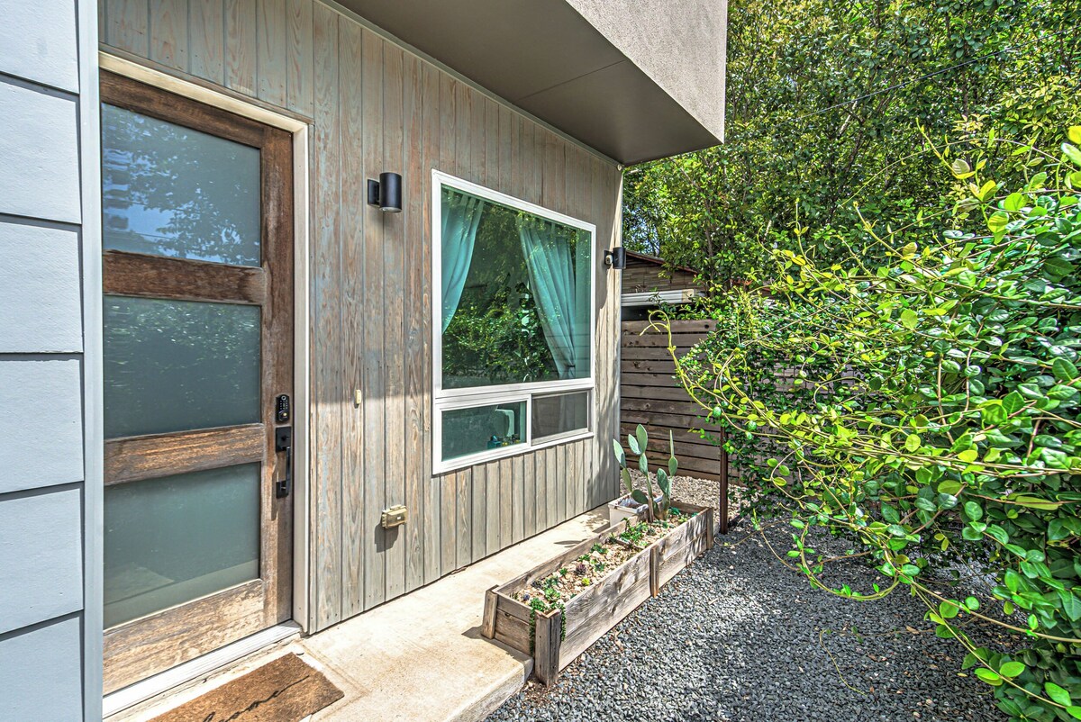 Photo 6 of NEW Listing ! East Austin Home W/Pool & Patio