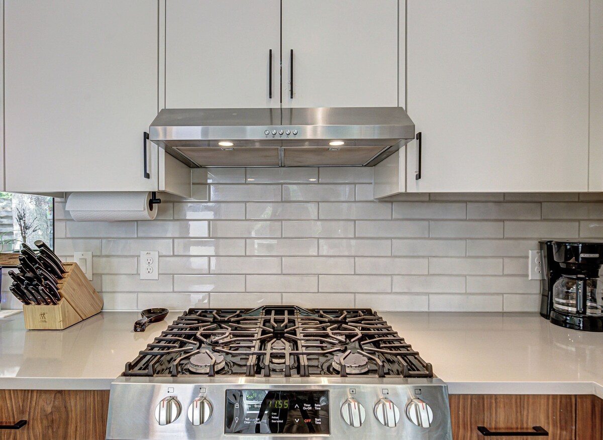 Photo 18 of NEW Listing ! East Austin Home W/Pool & Patio