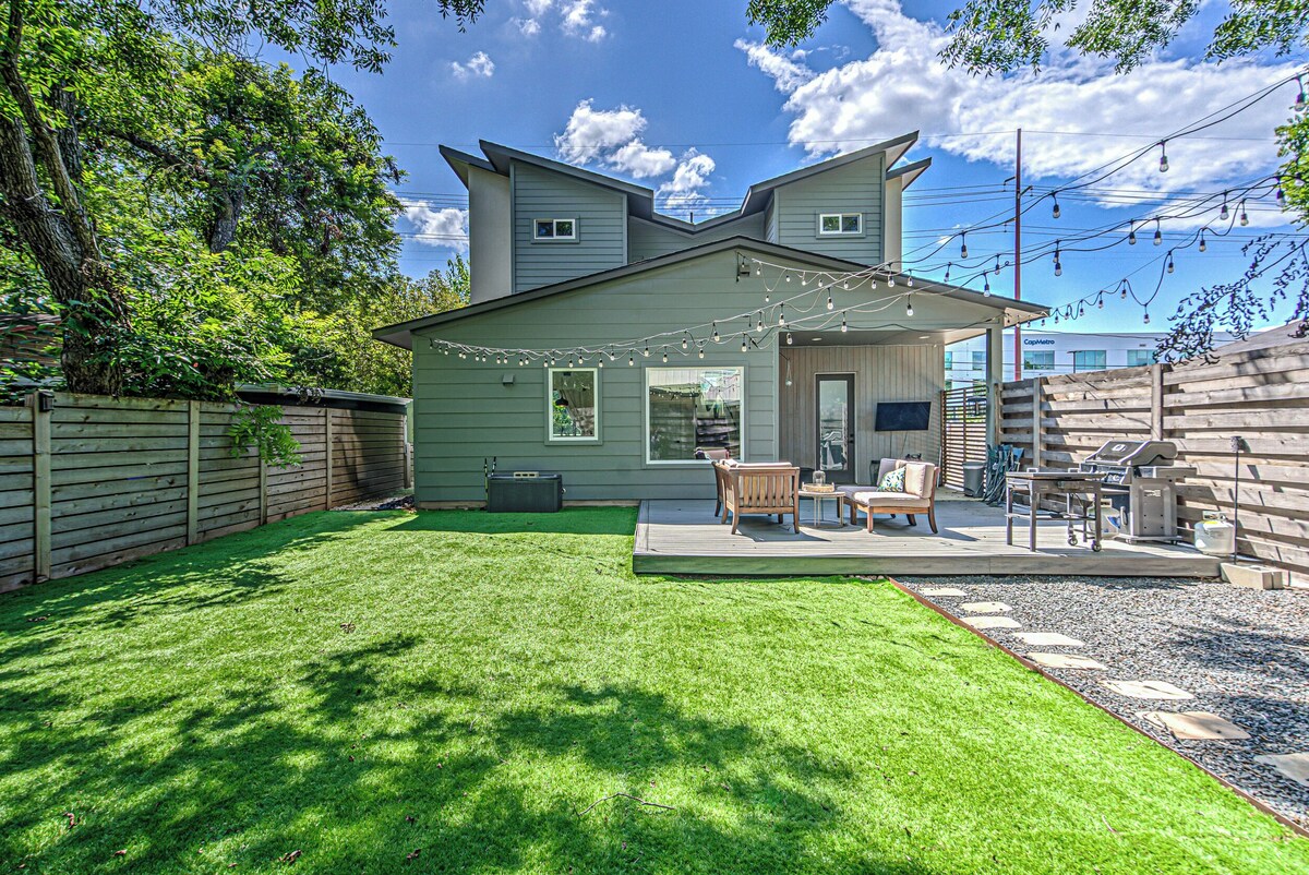 NEW Listing ! East Austin Home W/Pool & Patio