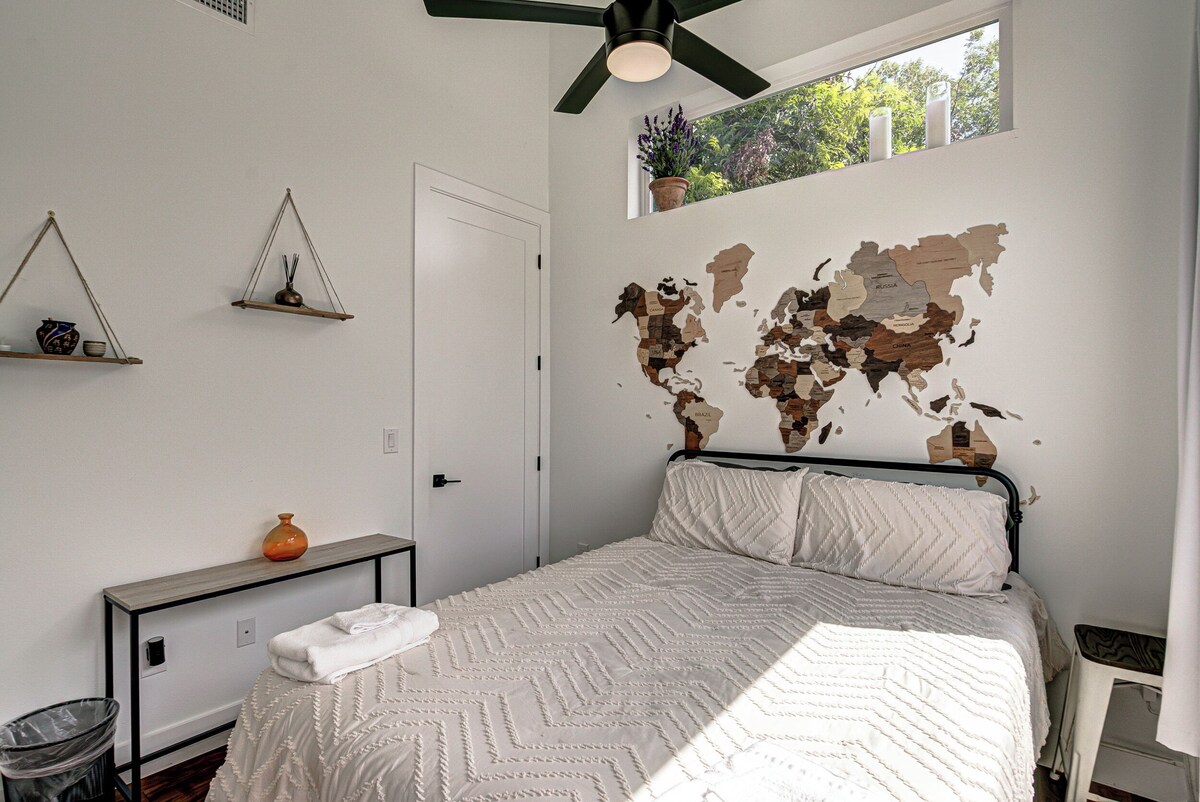 Photo 24 of NEW Listing ! East Austin Home W/Pool & Patio