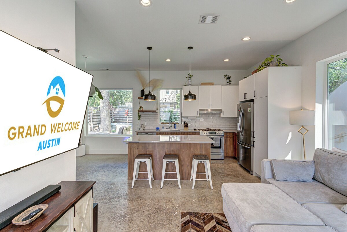 Photo 11 of NEW Listing ! East Austin Home W/Pool & Patio