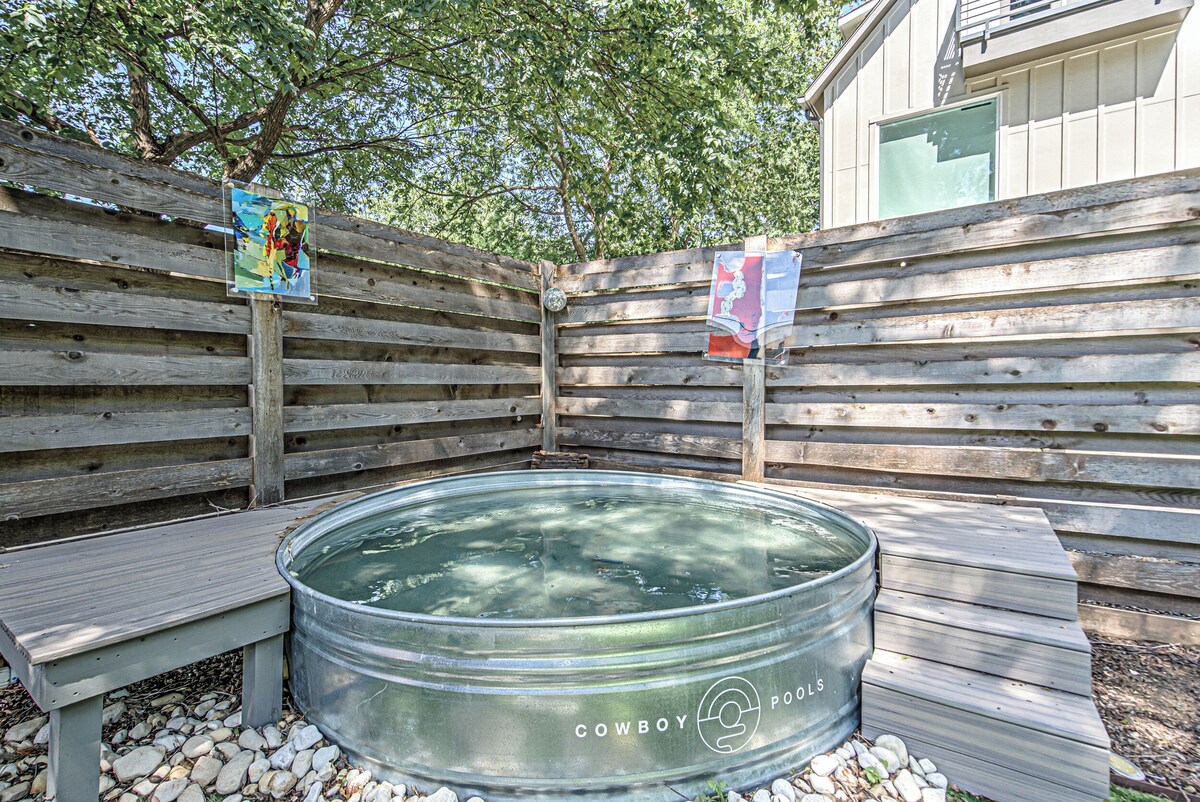 Photo 2 of NEW Listing ! East Austin Home W/Pool & Patio
