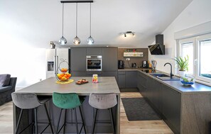 Fridge, microwave, oven, dishwasher