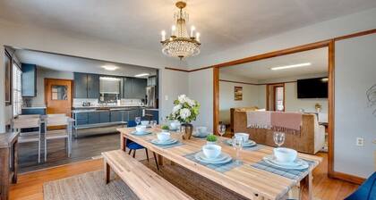 Dock&Volleyball! Near Downtown - Blue & Turquoise!