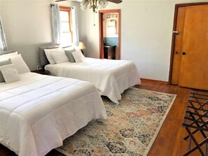 5 bedrooms, iron/ironing board, free WiFi, bed sheets