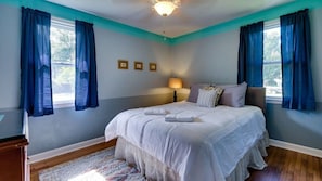 4 bedrooms, free WiFi, bed sheets