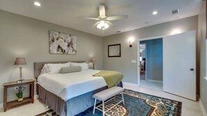 Bügeleisen/Bügelbrett, kostenloses WLAN, Bettwäsche