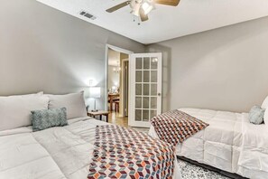 3 bedrooms, iron/ironing board, free WiFi, bed sheets