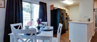 Near Gardens & Downtown - Stay At a Coastal-Haven!