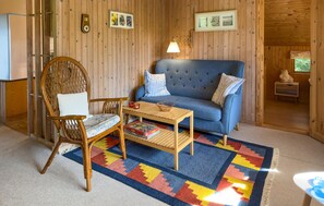 Living area - Nice home in Ebeltoft with WiFi (Ebeltoft)