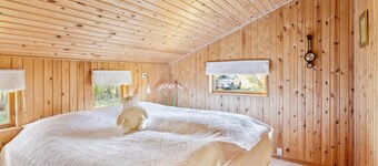 Nice home in Ebeltoft with WiFi