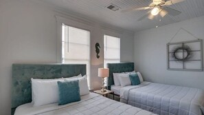 5 bedrooms, iron/ironing board, free WiFi, bed sheets - Walk to Beach! Flamingle in Fuchsia, Whole House (Tybee Island)