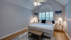 Bügeleisen/Bügelbrett, kostenloses WLAN, Bettwäsche