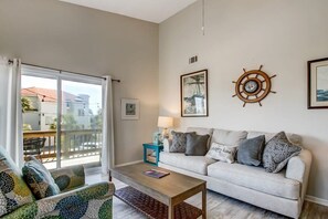 Smart TV - Beach Vacation! Walk to Dining&Shopping-2 Units (Tybee Island)