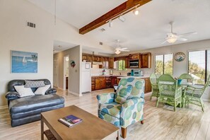 Smart TV - Beachside Condos, Private Patios & Beach Path (Tybee Island)