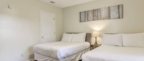 Iron/ironing board, free WiFi, bed sheets