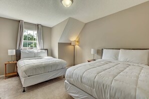4 chambres, fer et planche à repasser, Wi-Fi gratuit, draps fournis
