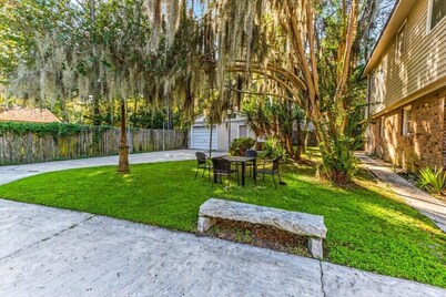 Family Friendly & Ping Pong- Relax & Play Retreat