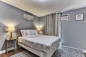 4 bedrooms, desk, iron/ironing board, free WiFi
