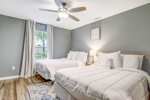 3 chambres, bureau, fer et planche à repasser, Wi-Fi gratuit