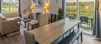 Spacious Family Stay Near Downtown Dining & Parks