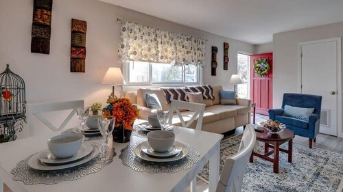 Near Downtown, River, & Airport! Garden City Bliss