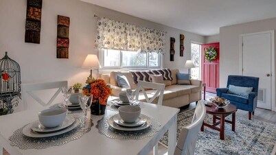 Near Downtown, River, & Airport! Garden City Bliss