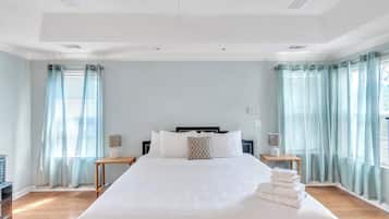 4 bedrooms, iron/ironing board, free WiFi, bed sheets