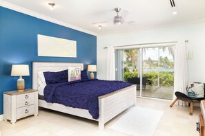 4 bedrooms, in-room safe, desk, iron/ironing board