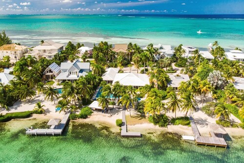 Yippee Kai Eh! @ Rum Point - A Villa with Heated Pool & Dock