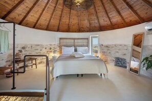 1 bedroom, iron/ironing board, WiFi