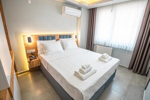 2 Schlafzimmer, Bügeleisen/Bügelbrett, Bettwäsche