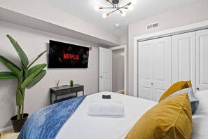 Iron/ironing board, WiFi, bed sheets