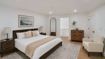 2 bedrooms, desk, free WiFi, bed sheets