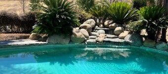 Sequoia Foothill Ranch Chateau, View, Pool, horses 30 min to Park