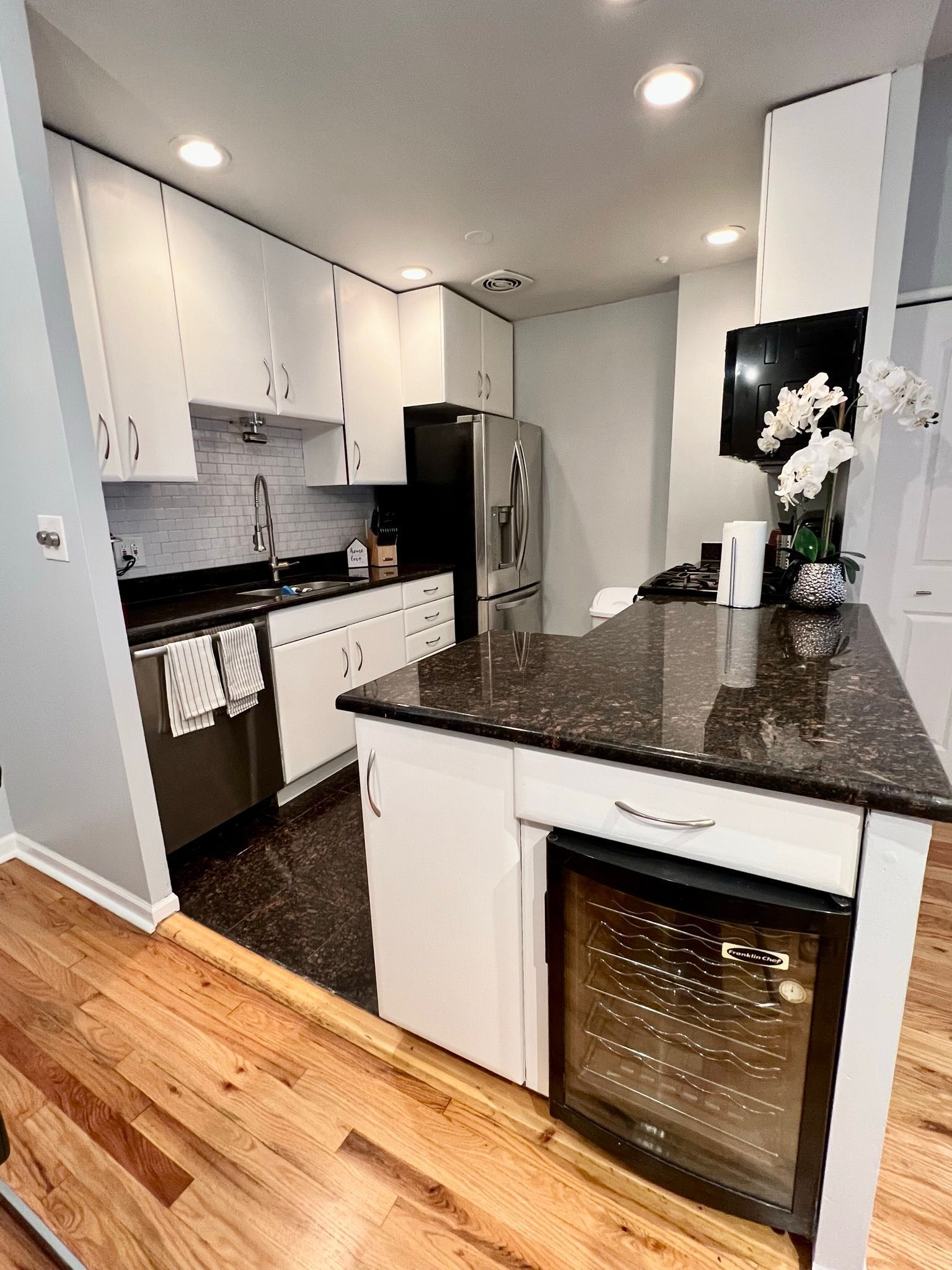 Mikrowelle, Ofen, Herdplatte, Geschirrspüler