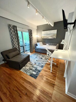 3 Schlafzimmer, Bügeleisen/Bügelbrett, WLAN, Bettwäsche